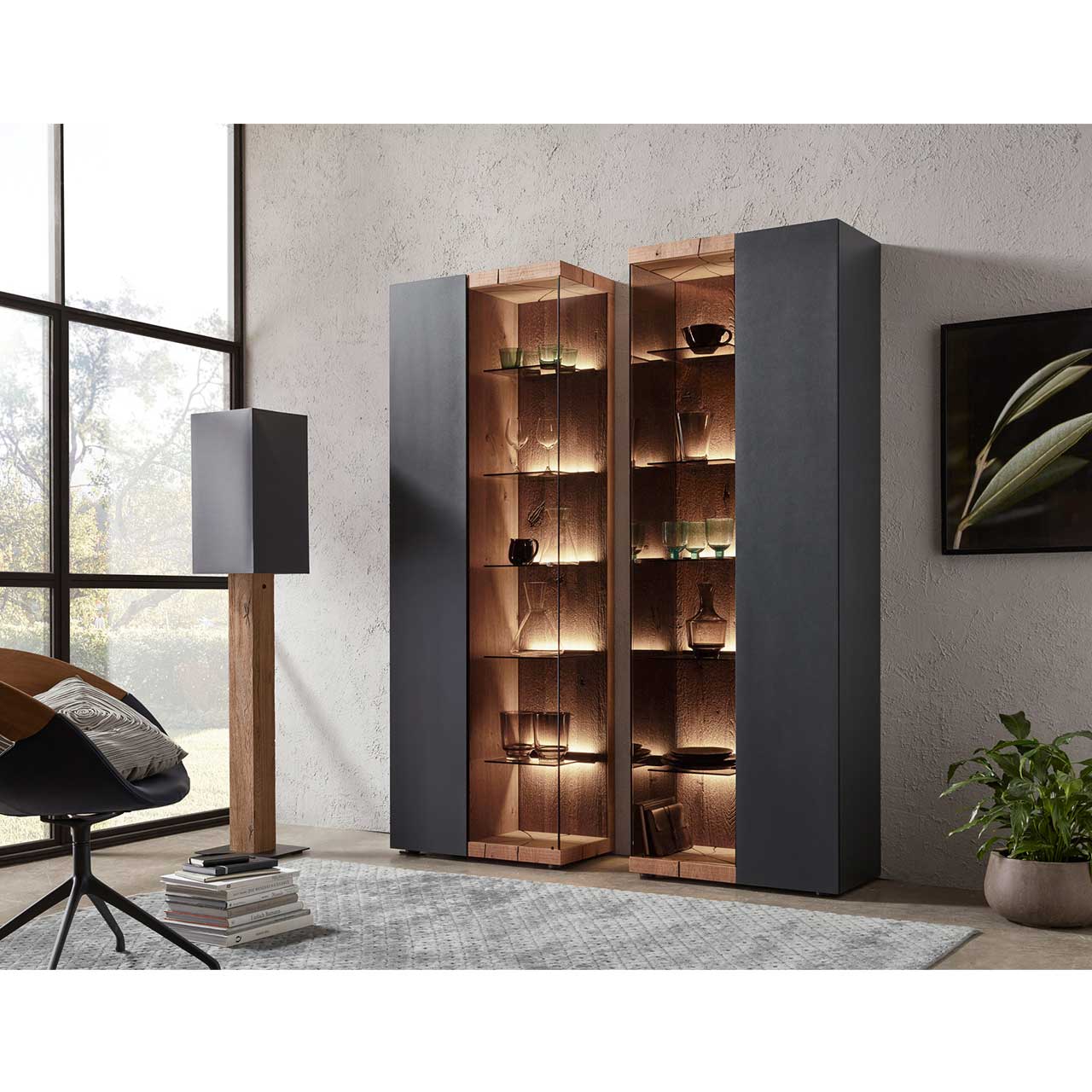 VARA_7210W-0071A-0072A_standvitrine_milieu1_1280x1280 Hartmann Vara - Standvitrine rechts 7210W-0072A u. 0071A | Milieu