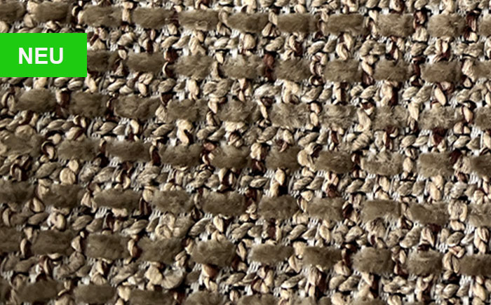 Farb-Kachel mit gleichmäßig strukturierter Oberfläche in dunklem Braun-Beige – Stoff Nr. 68B – dezent und weich texturiert, zur Bezugsauswahl für alle Stühle und Bänke der Möbelmarke Hartmann.