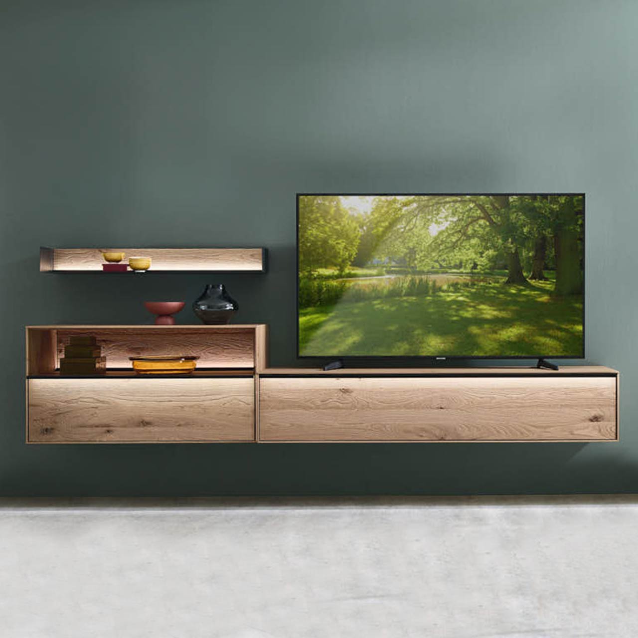 Hartmann Anea 8530 Wohnwand V20 Schlichte Massivholz-Wohnwand mit einem Fernseher