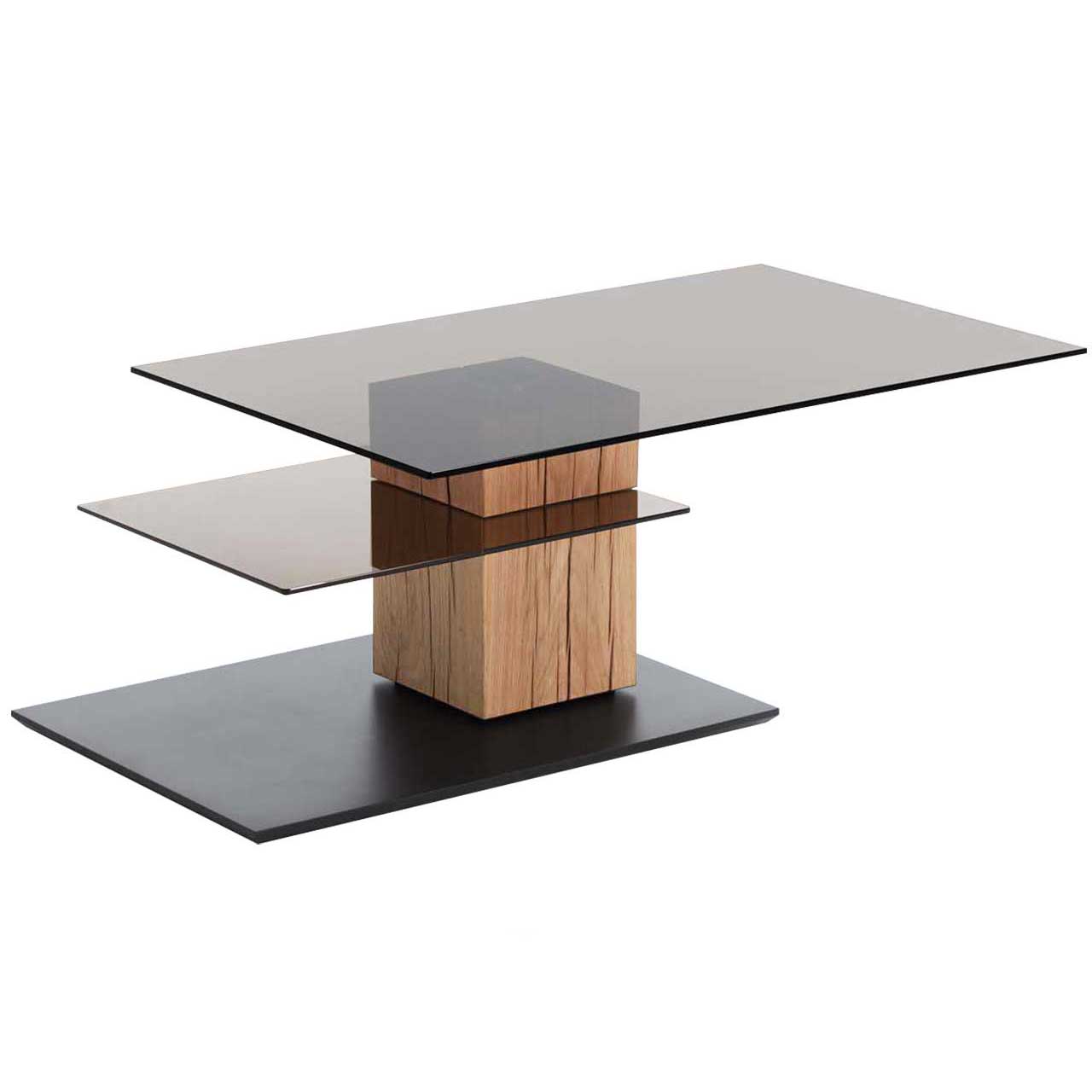 Moderner Couchtisch mit rechteckiger, zur Seite gedrehter Glasplatte und zusätzlicher fester Glasablage darunter. Massive Holzsäule aus Riffholz auf dunkler Bodenplatte.