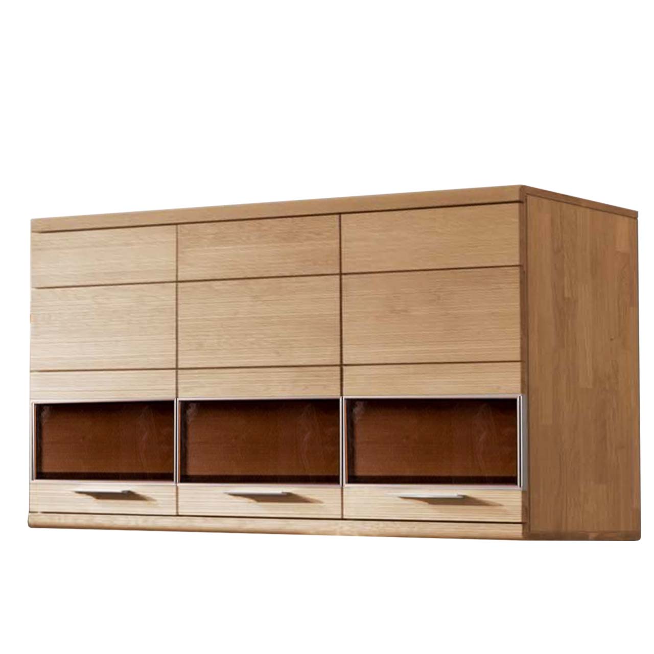 Edle Hängevitrine aus massiver Wildeiche mit einer Glas-Holztür rechts und einer doppelflügeligen Glas-Holztür links mit braunem Glaseinsatz sowie drei silbernen Griffen.