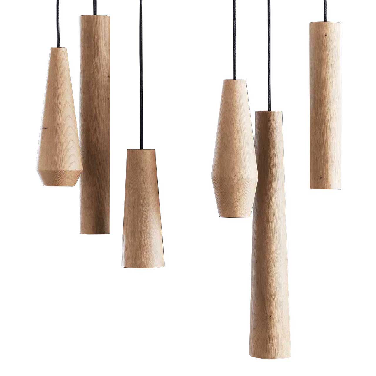 Hartmann CAYA - Pendelleuchte-Set Holz 7170-9910 Ausgefallene Pendelleuchte bestehend aus sechs unterschiedlichen, zylinderförmigen Holzkörpern aus massiver Kerneiche Umato jeweils hängend an unterschiedlich langen Seilen.