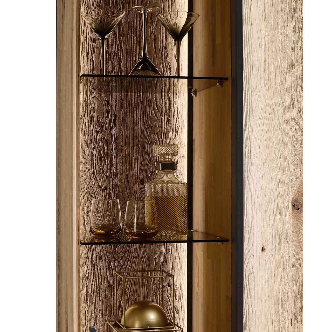 Hängeschrank aus massiver Kerneiche Natur mit Glastür